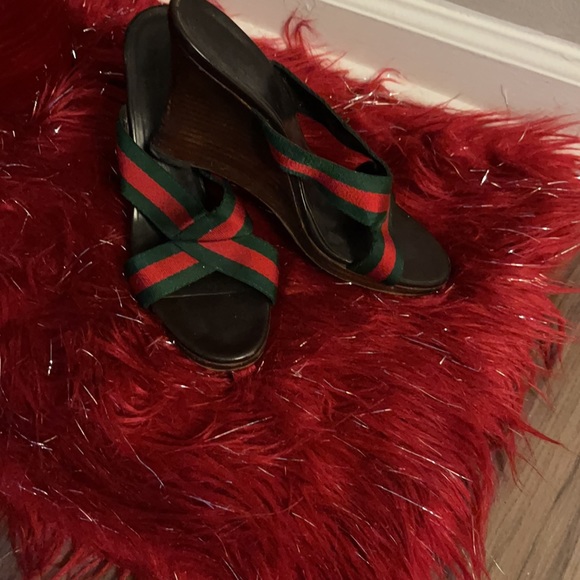 Authentic GUCCI WEDGES - Picture 2 of 6